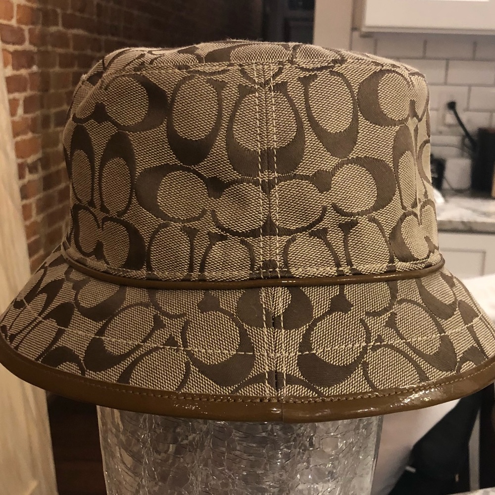Coach hat